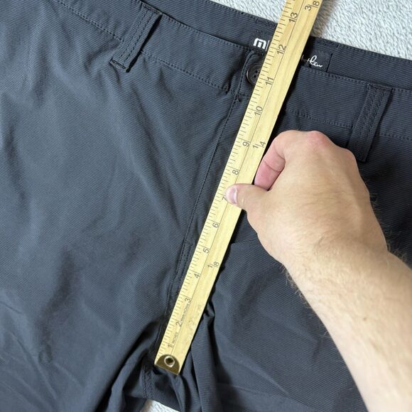 Travis Mathew Golf Shorts Mens 40 Black Striped Tech Performance Casual Stretch - Picture 5 of 7